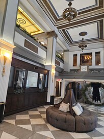 Lobby.