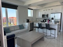 Living room / kitchen suite 613