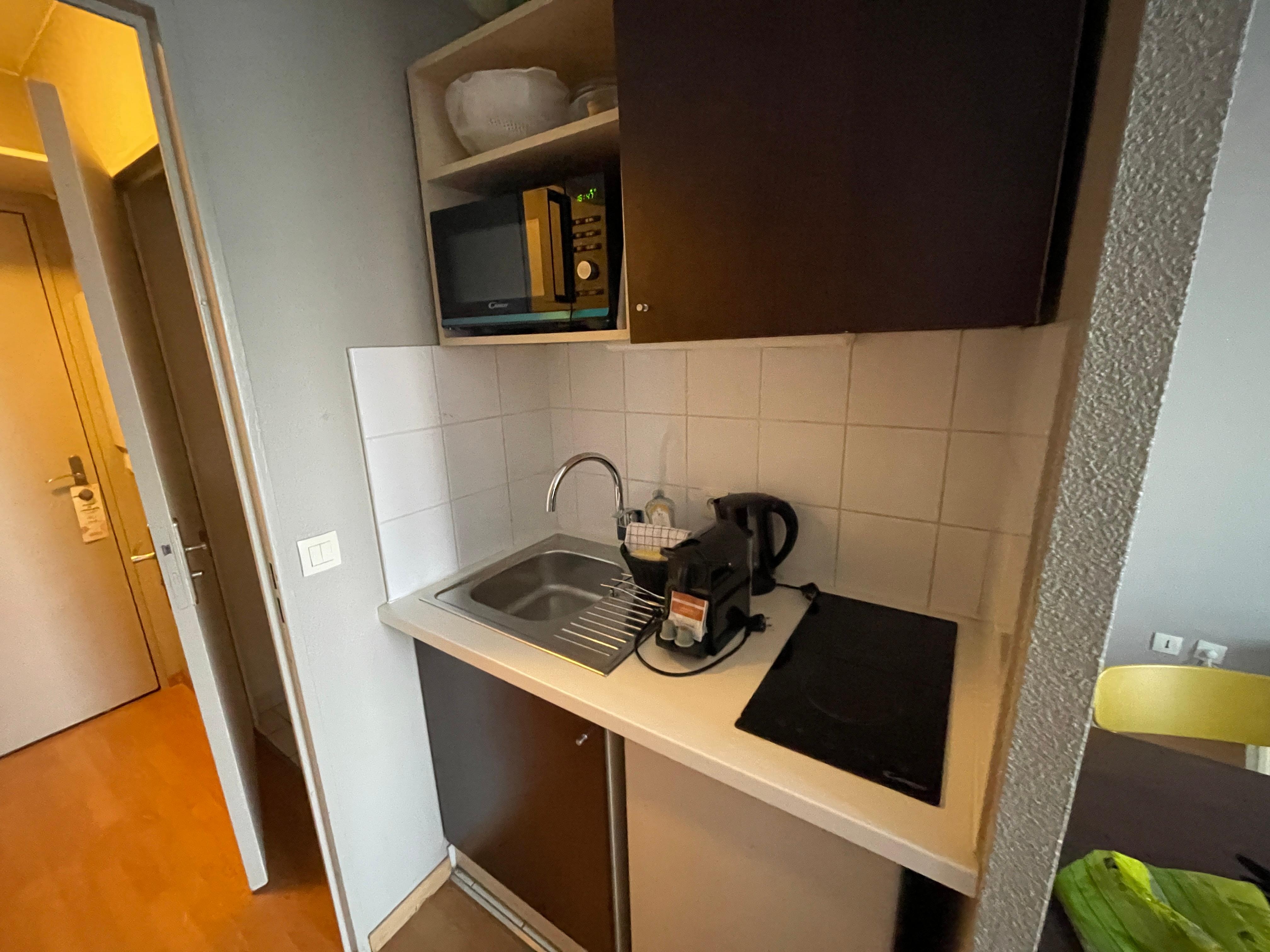 Kitchenette 