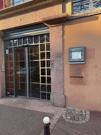 おしゃれなエントランス