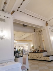 Frühstücks Saal, aber nur ein Bruchteil davon!!