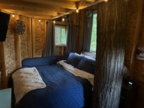 Beds were heated with adjustable heated blankets. Very cozy on a cooler night.
