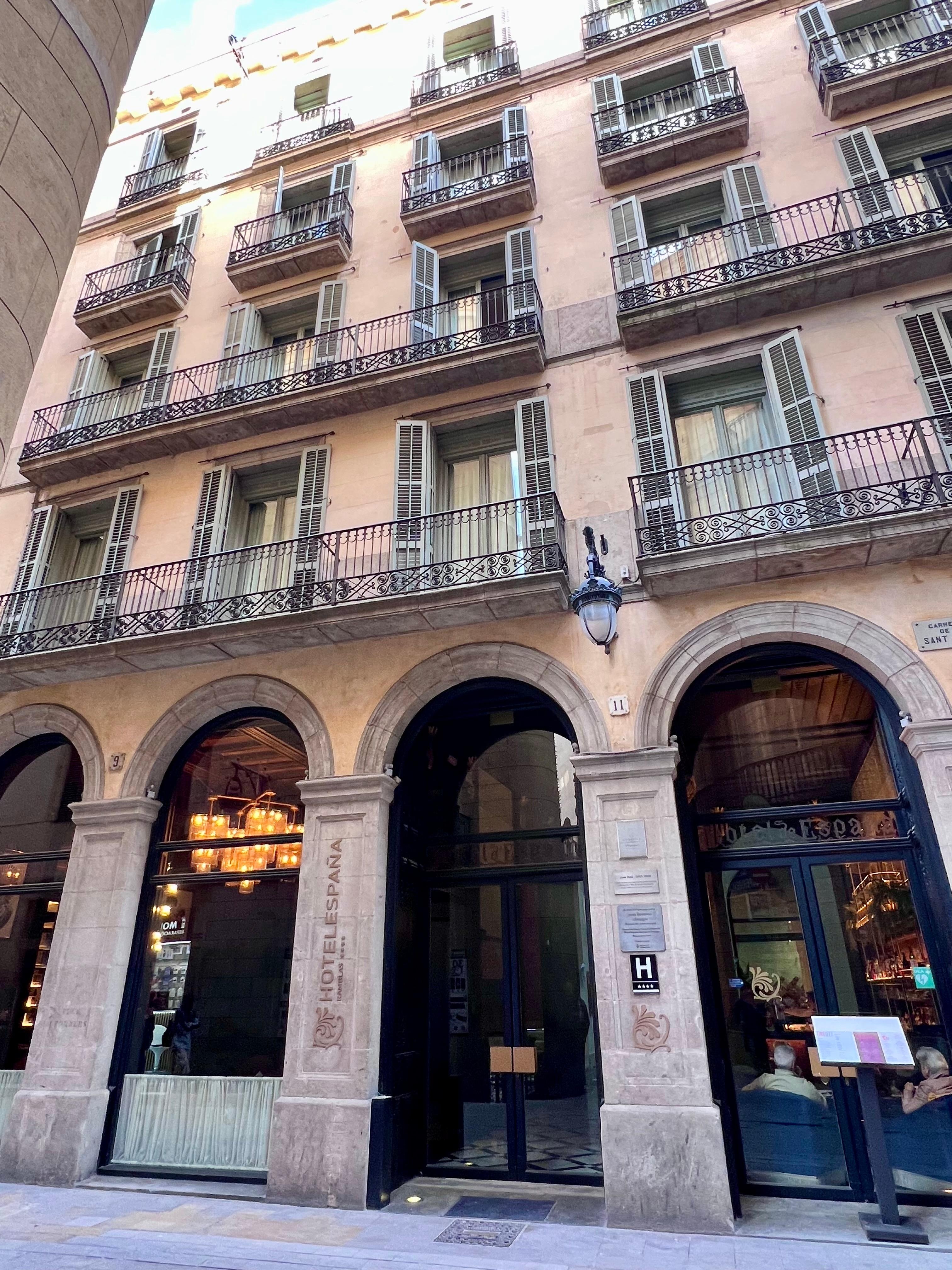 Front of hotel from street