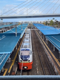 Beast from Shin Aomori to Aomori Ekimae.