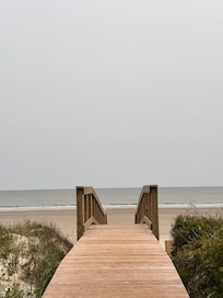 Path to the ocean nearby
