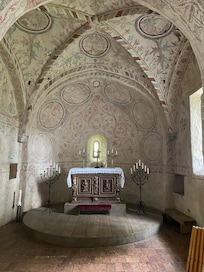 Kumlaby medeltidskyrka