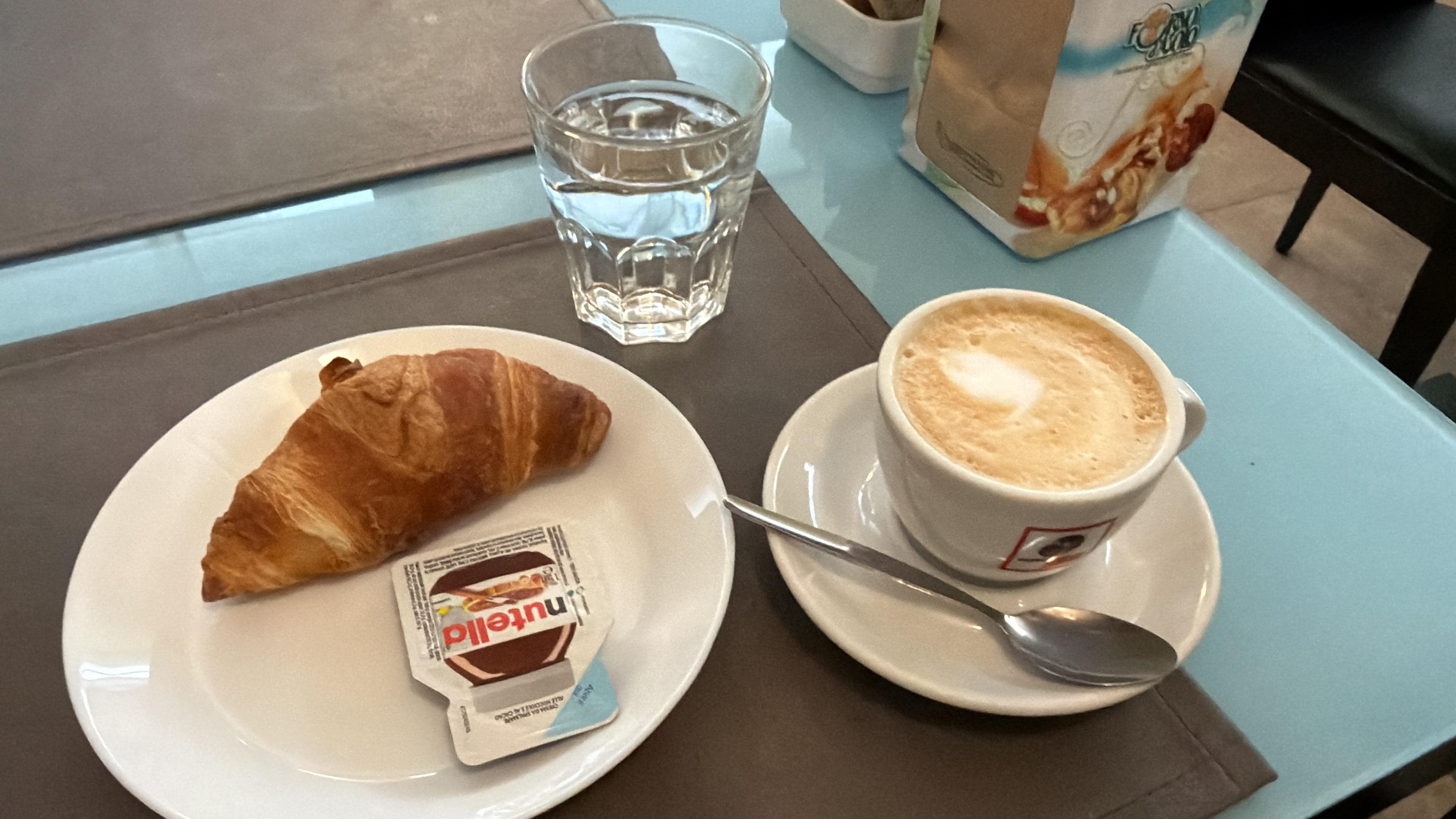 Ottimo cappuccio e cornetto