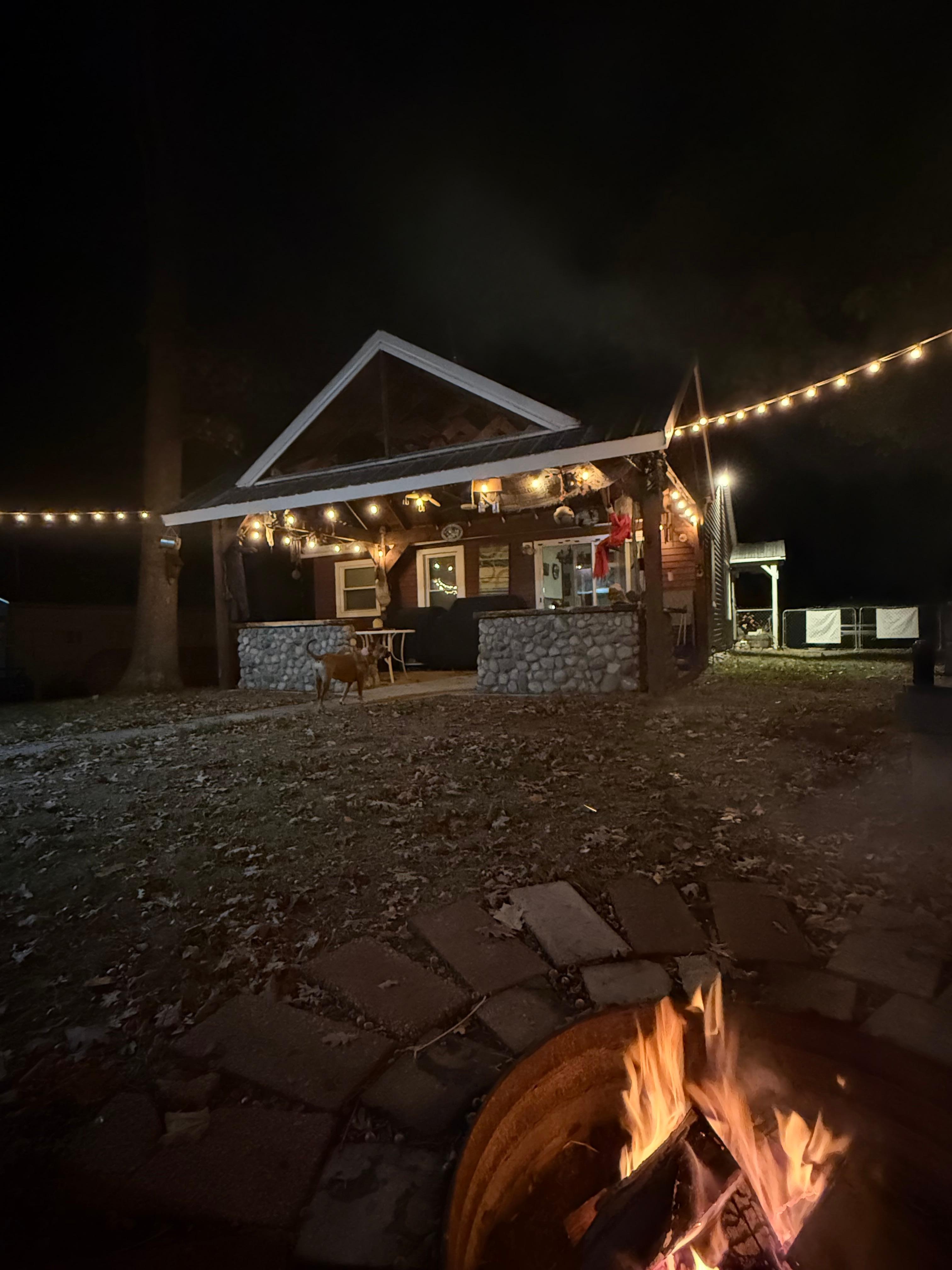 If you look close, you’ll find a smiley on the window from the lights :)