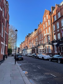 De straat waarin het hotel ligt