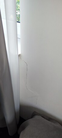 Risse in der Wand