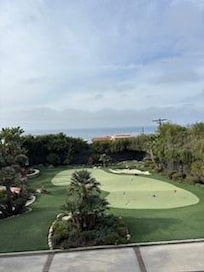 The putting area and Lanai provided an air of roominess.