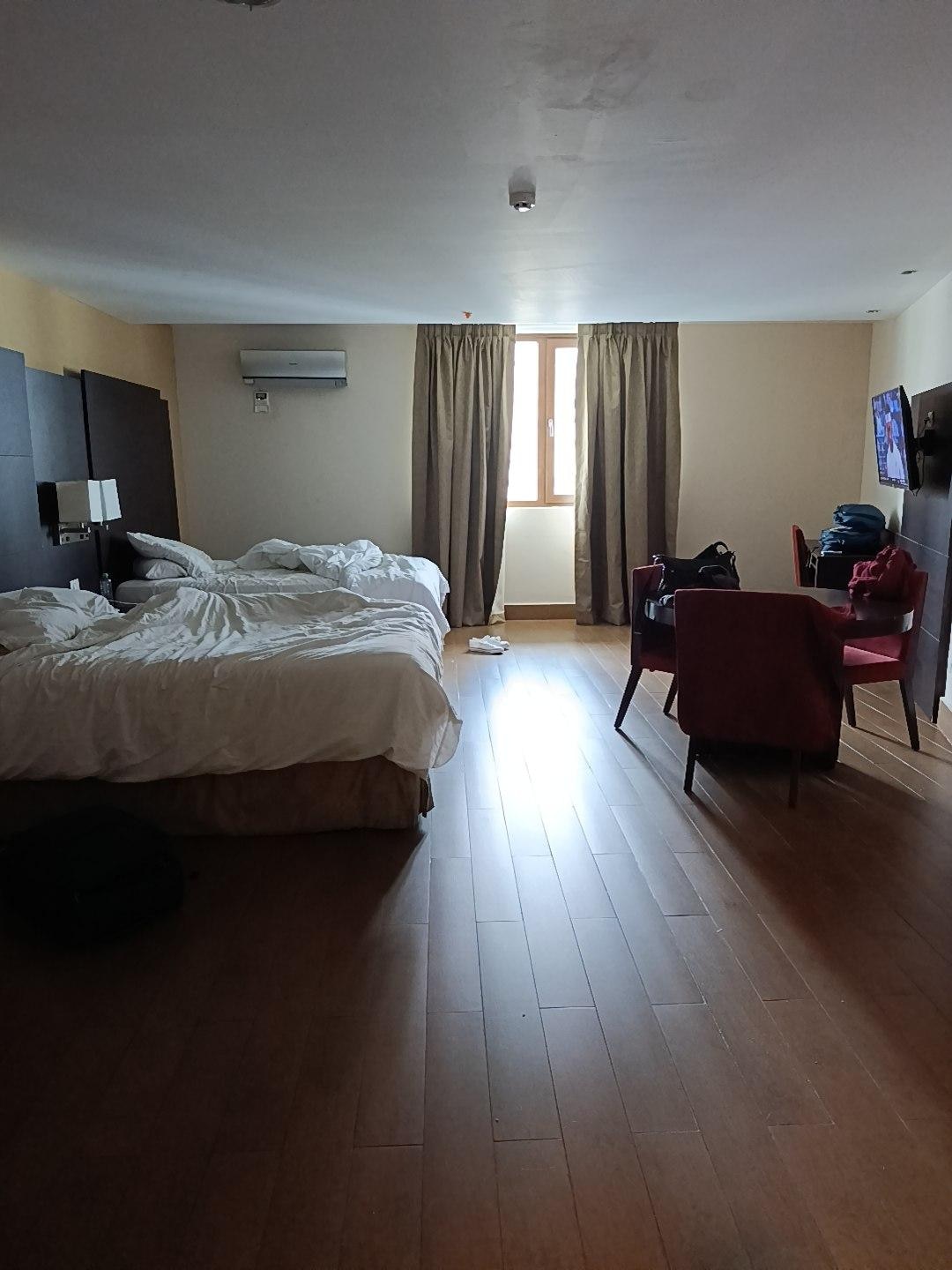 Habitación grande y camas muy comodas