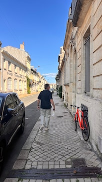 Gorgeous streets of Bordeaux.