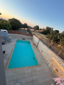 Pool in perfekter Größe