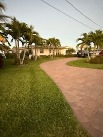 Love the half circle driveway!