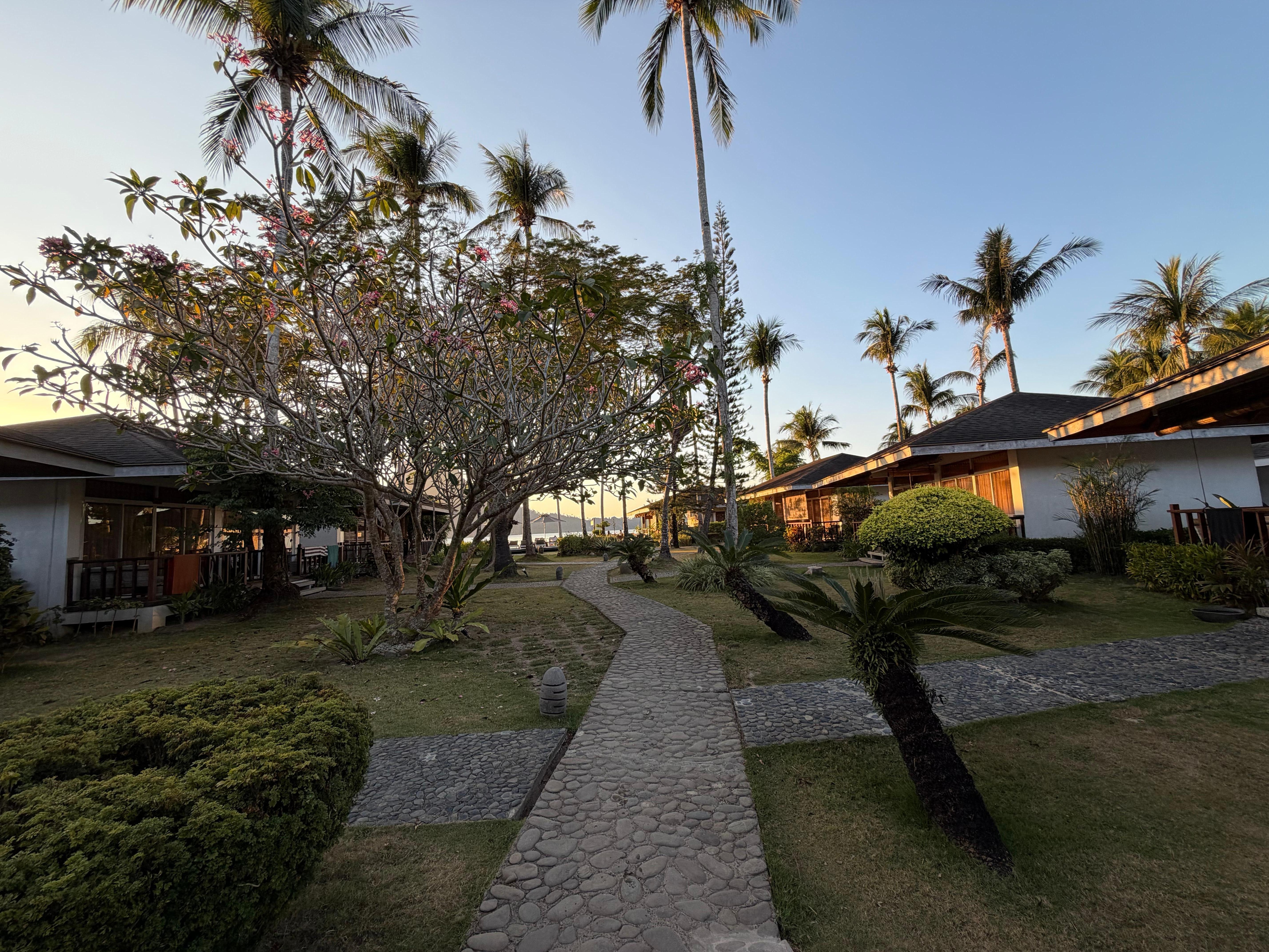 Main walk from front entrance to pool/restaurant