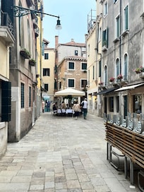 Quiet street in front