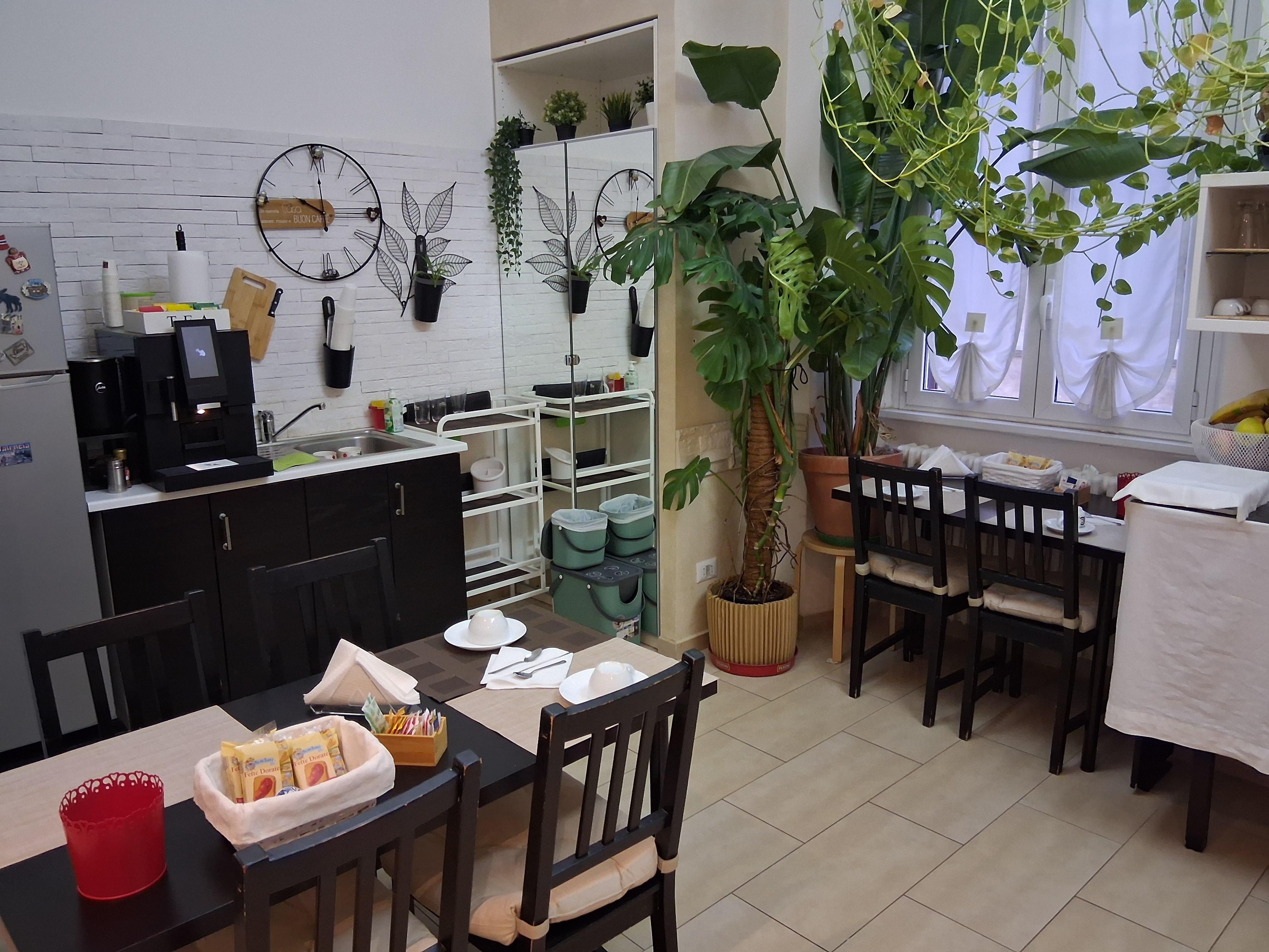 The breakfast / snack room