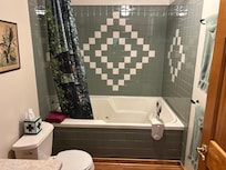 Bathroom with large tub/ hot tube with jets