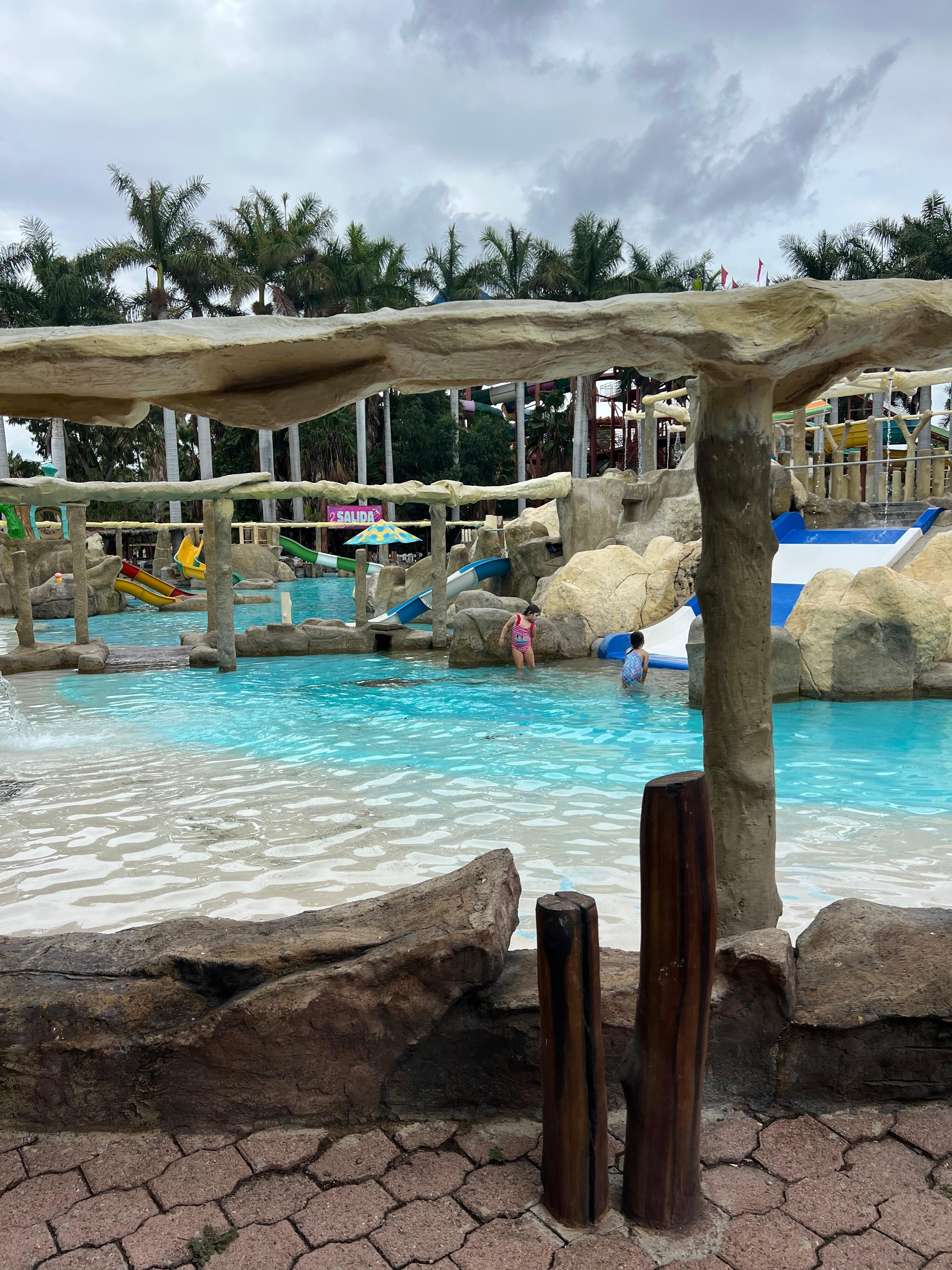 Huge kiddie waterpark.
