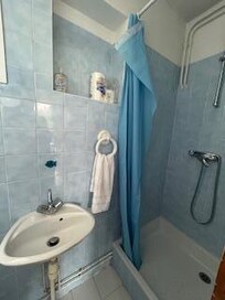 i hit my head on the sink every time i sat on the toilet