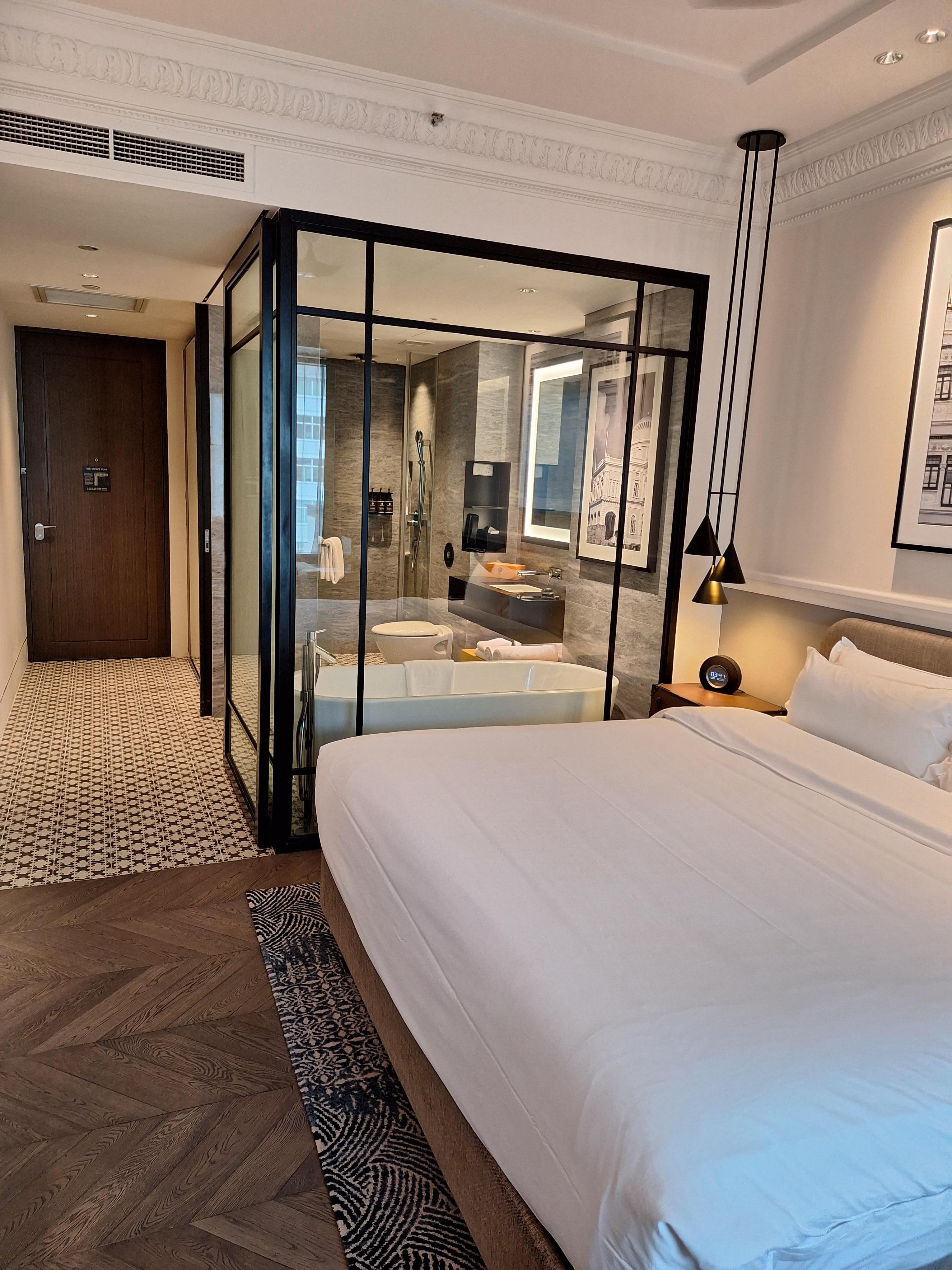 Loverly room and bathroom