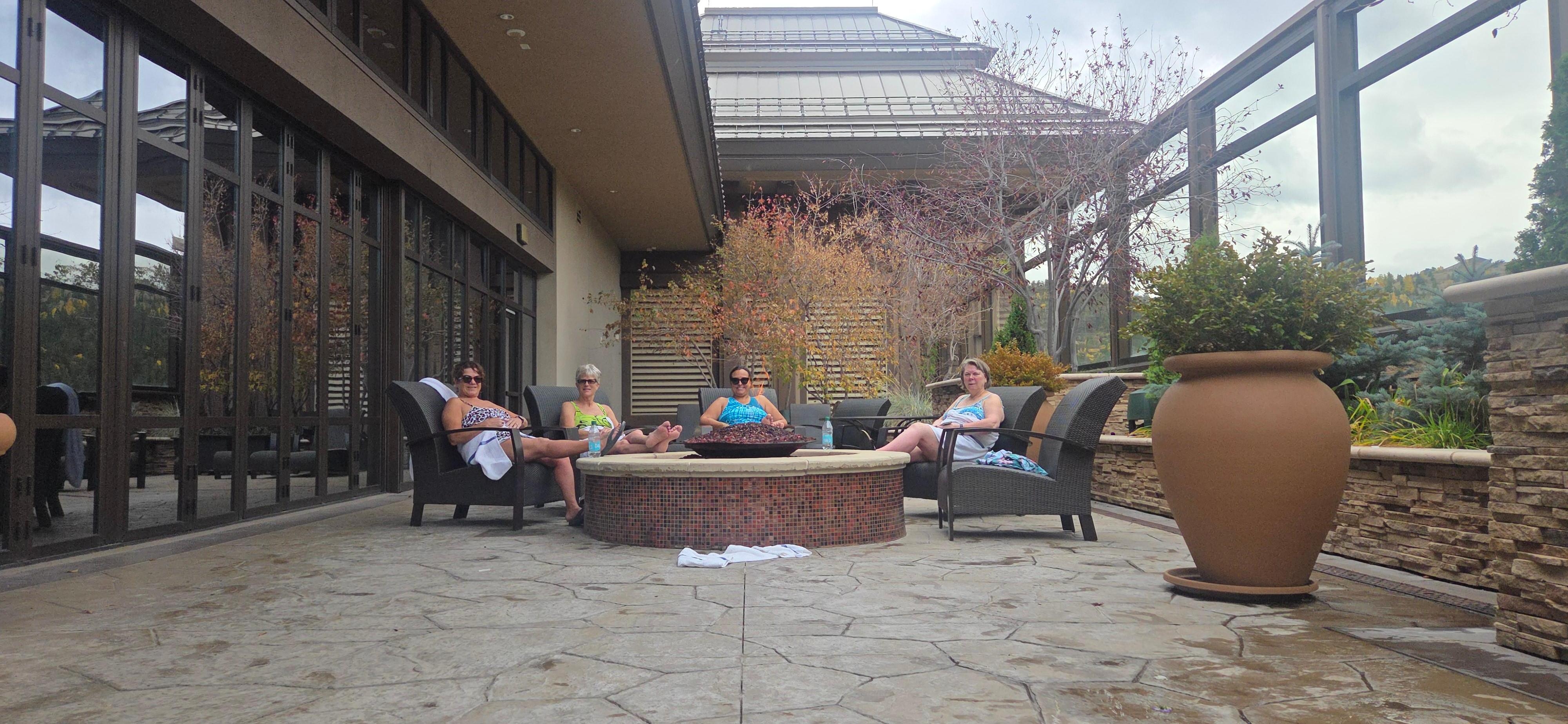 Enjoyed the roof top hot tub. 