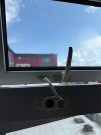 Top Window lock