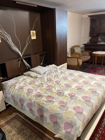 2. Schlafzimmer
