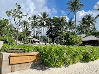 Panneau d'indication de l'hôtel (plage)