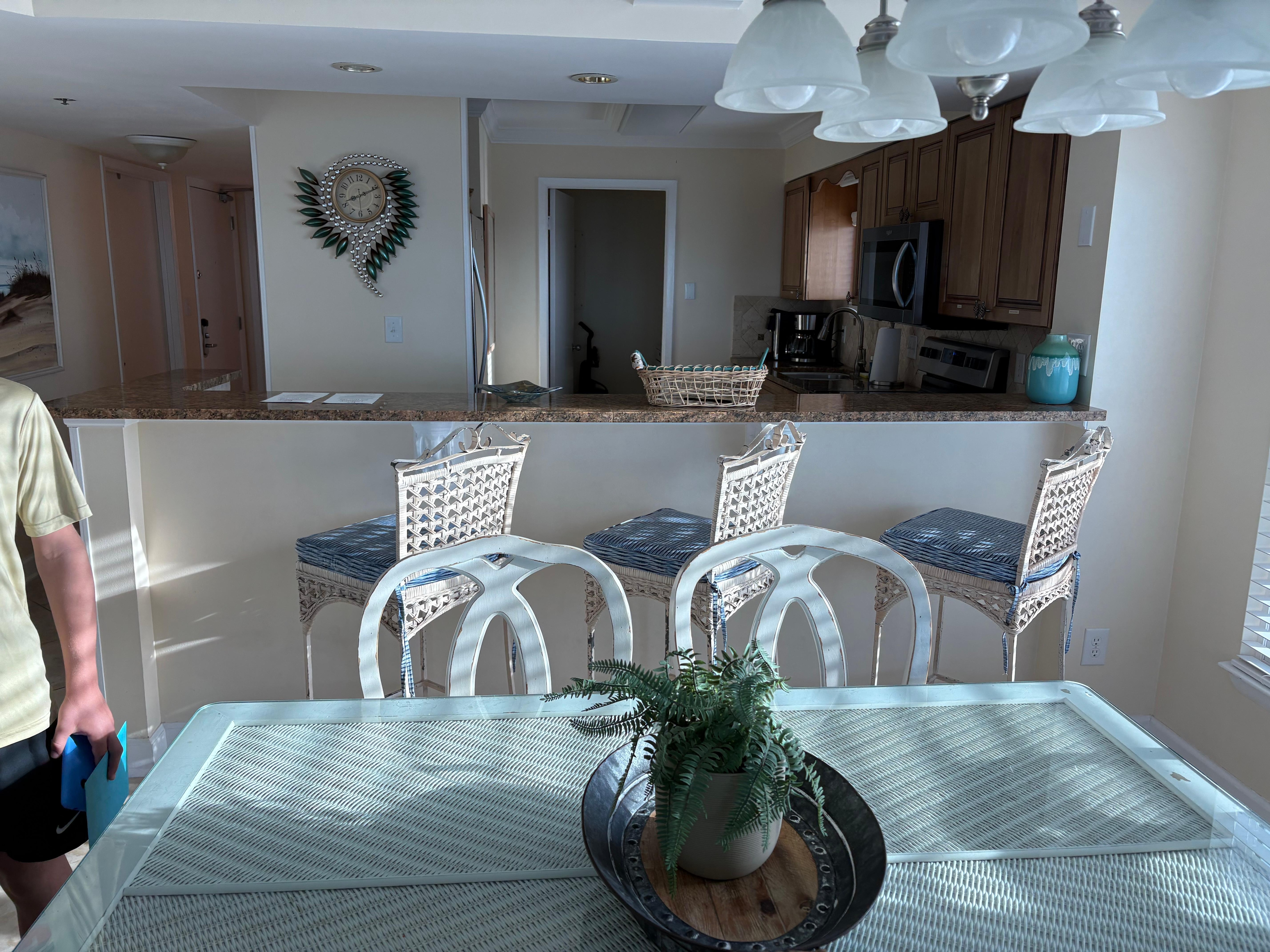 The view of the kitchen.