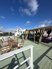Pool area on rooftop over the Taco restaurant