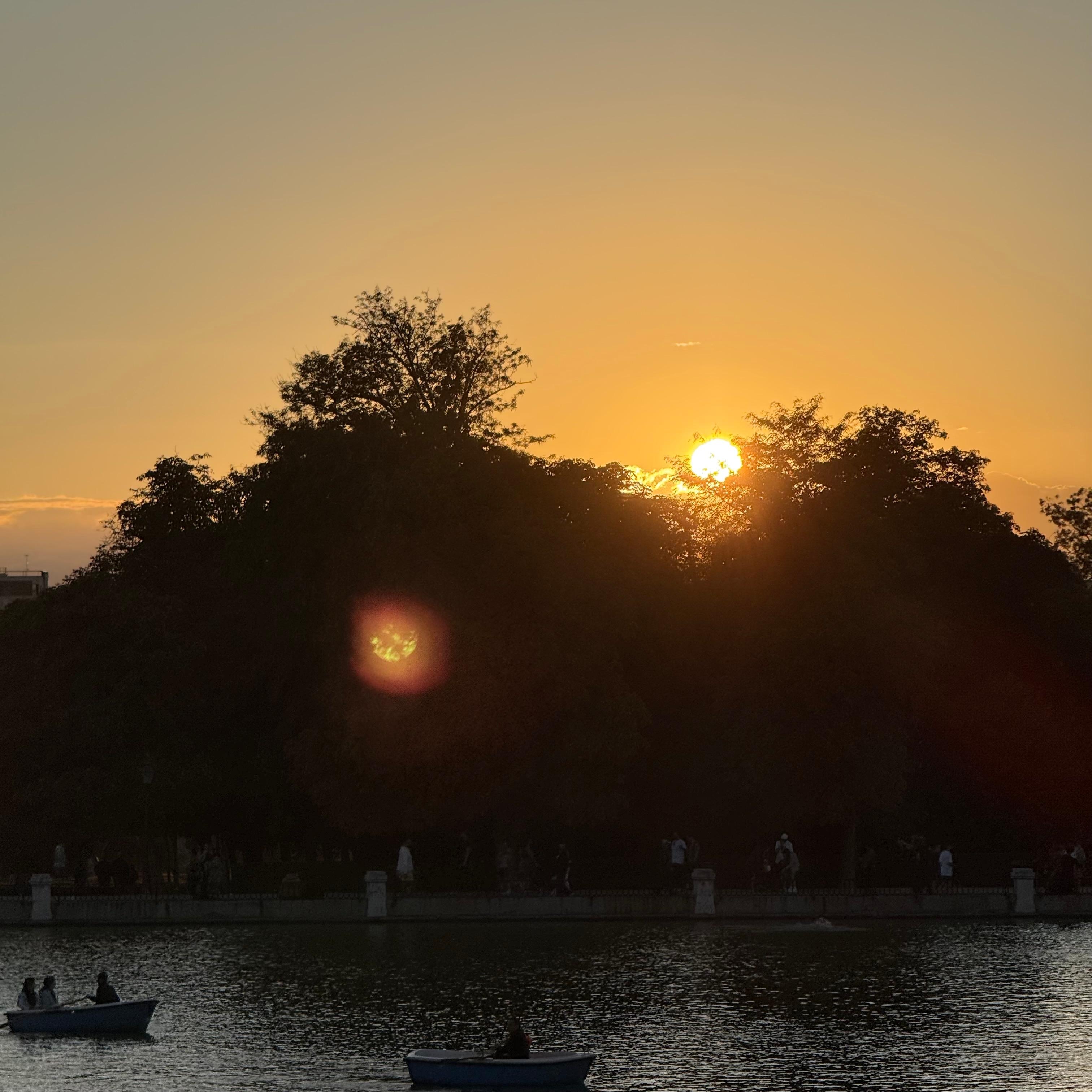 Sunset from monument in Retiro Park!