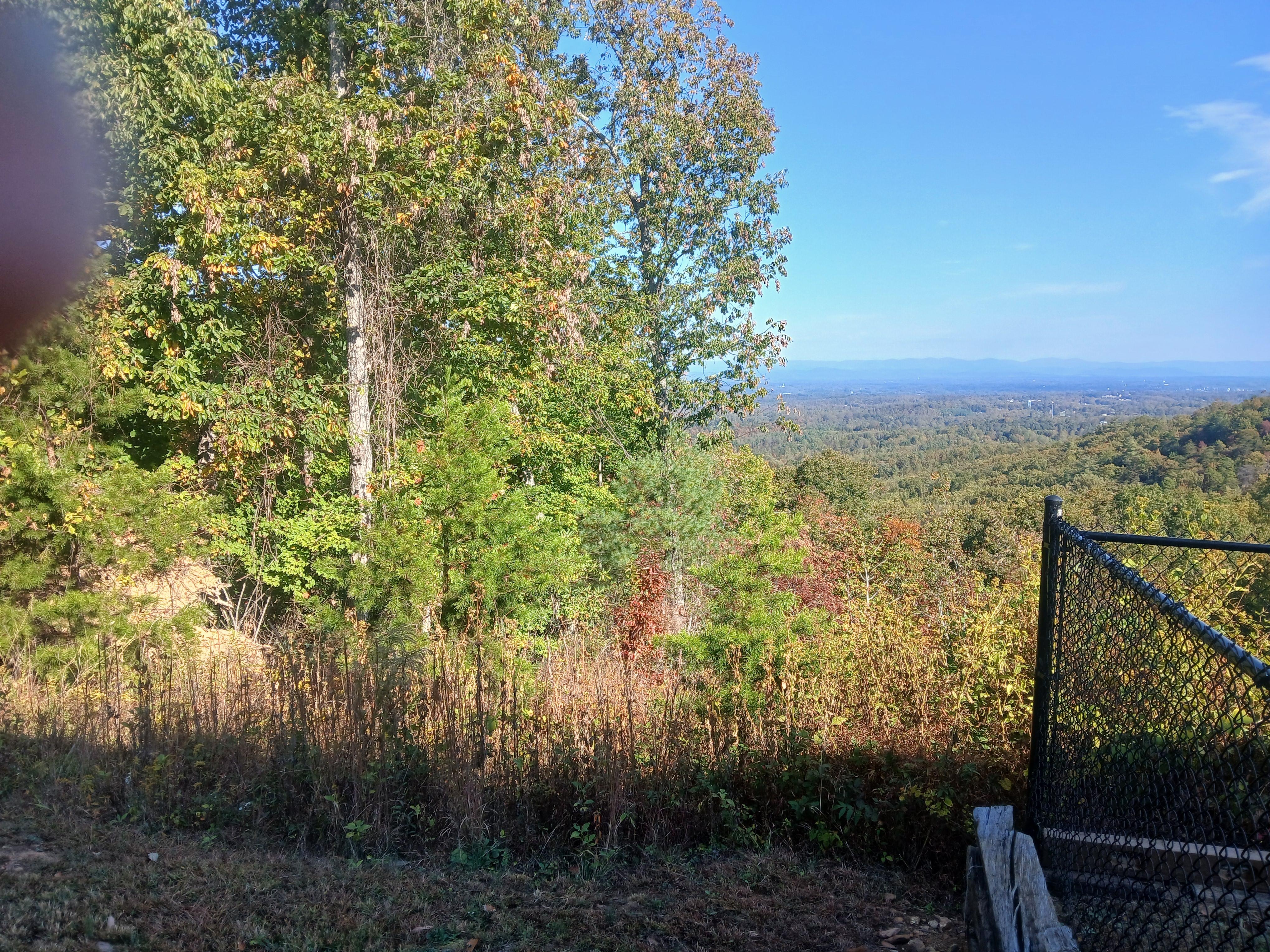 The air was crispy cool! Good place to grab a blanket and sit a while!