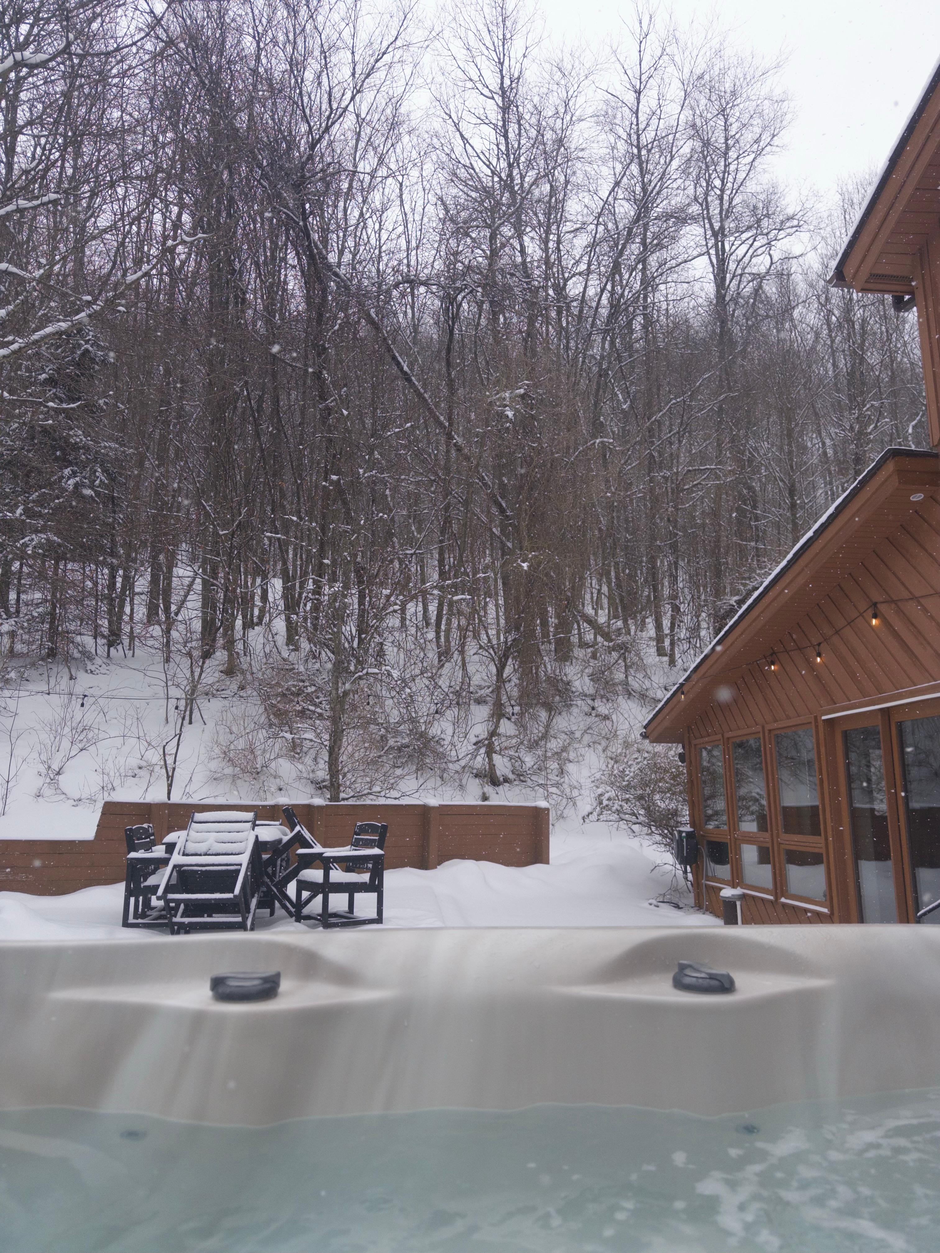 Backyard hot tub/ deck