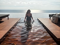 The view of the infinity pool