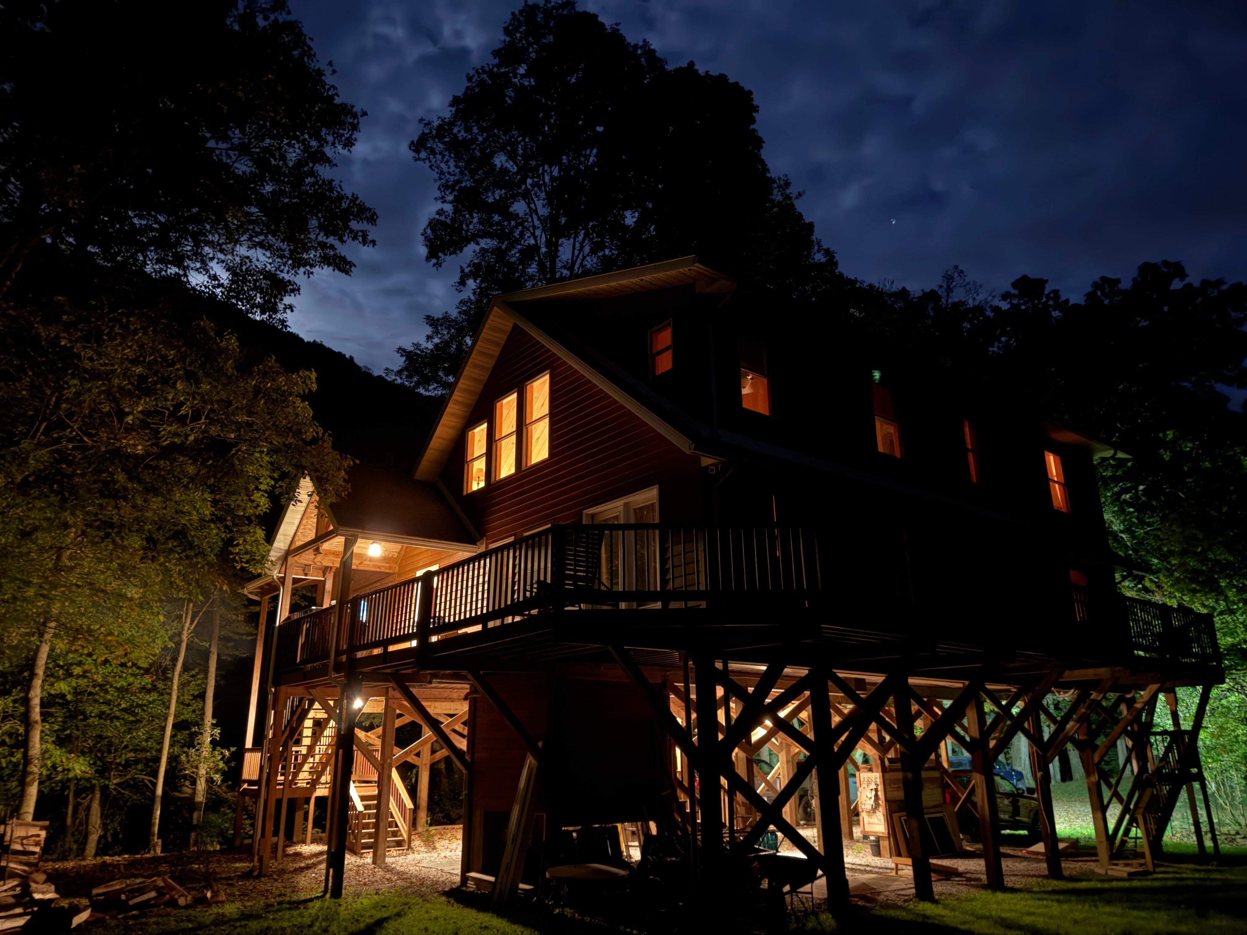Stunning view of the cabin at night. 