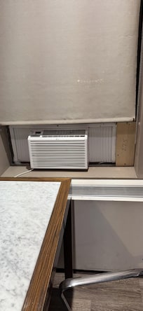 Window AC unit