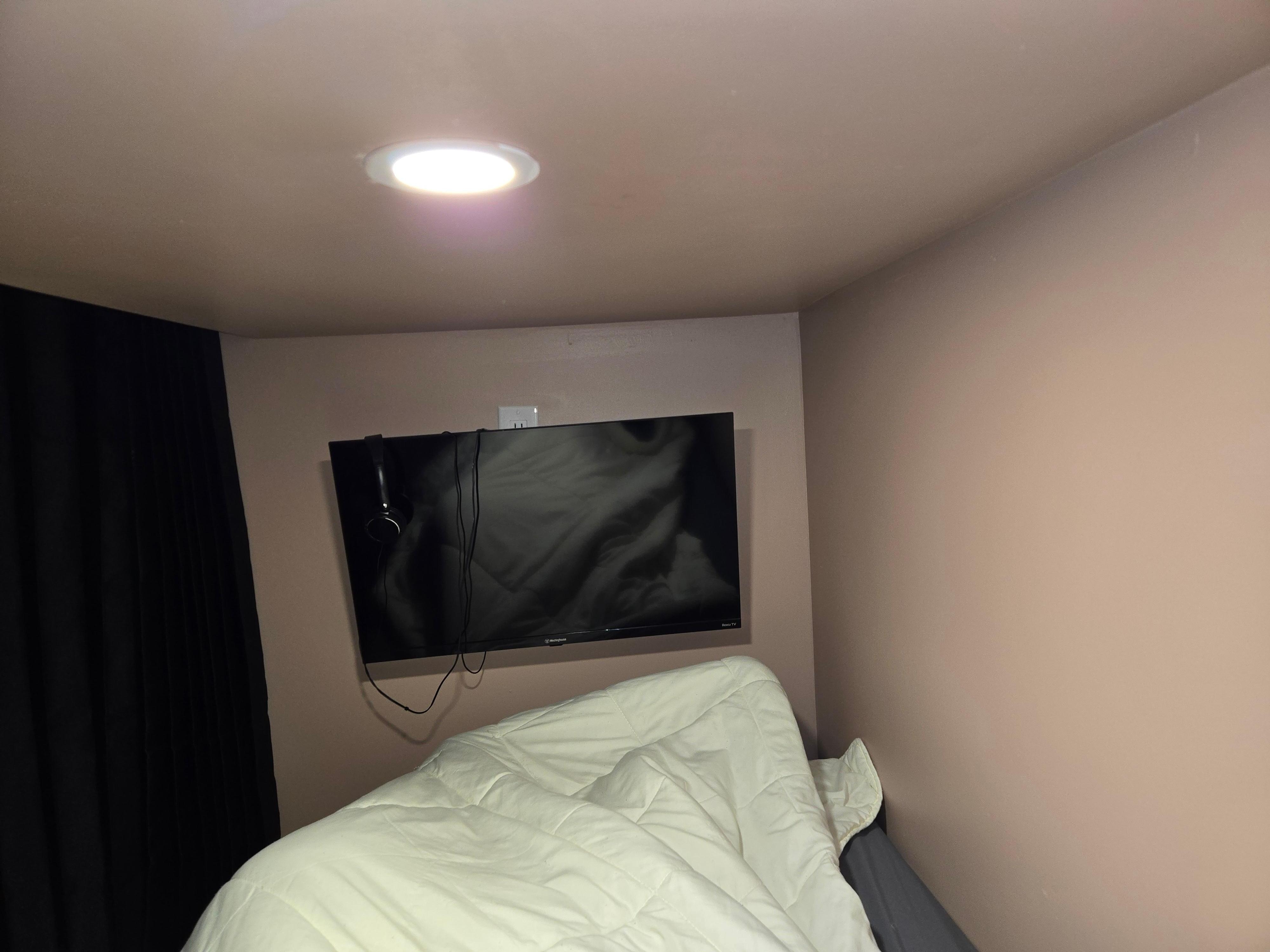A video monitor with several channels is included in each pod. The included headphones allow enjoyment without disturbing the other clients.