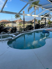 Great pool and hot tub