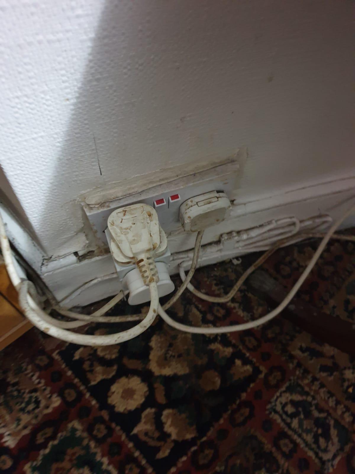 Plug junction in room