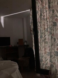 The room at 1pm. Photo taken without the flash.