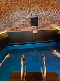 Piscine froide aprĂšs sauna