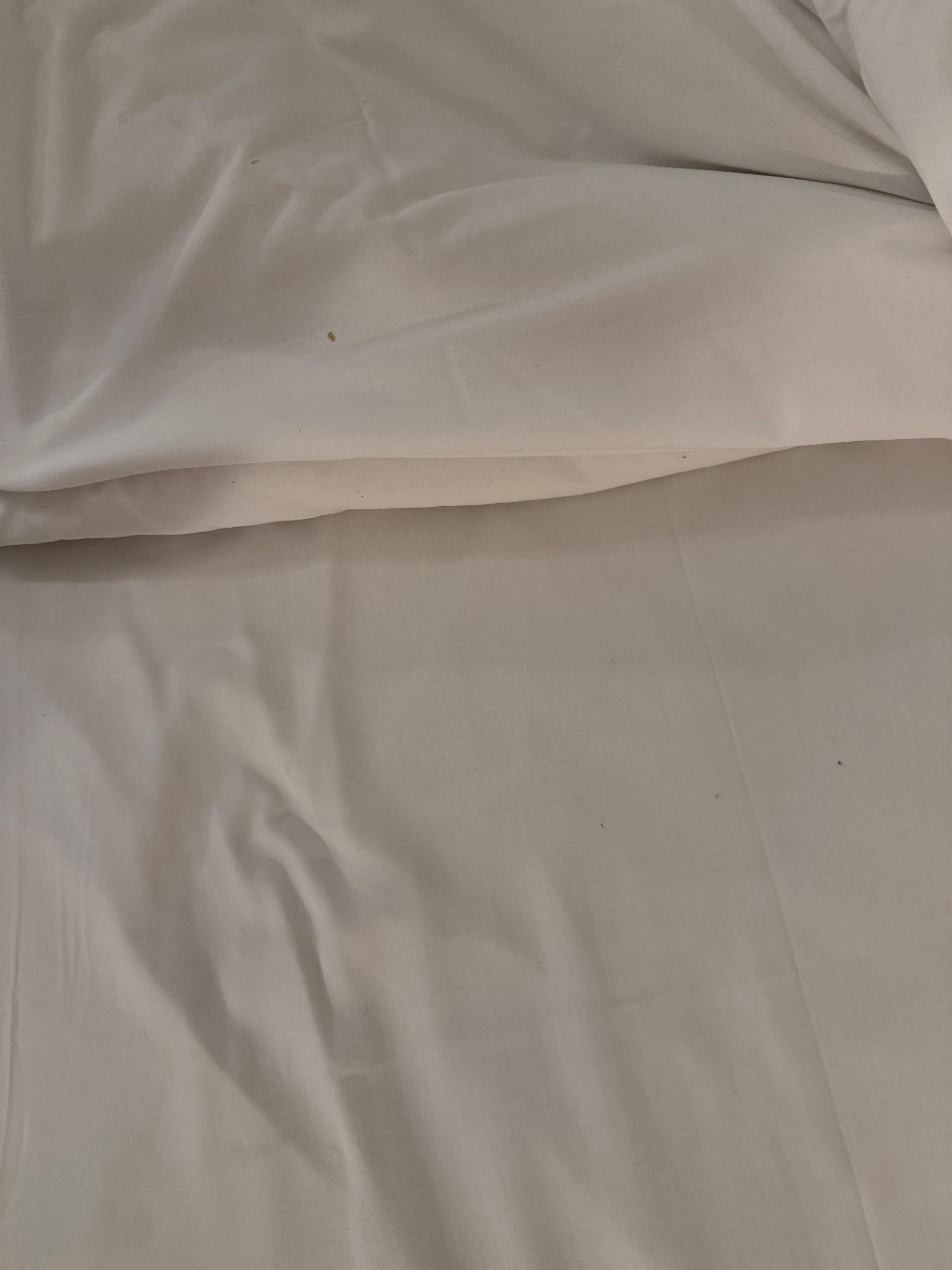 Bed linen is not very clean