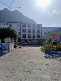 Isola12 hotel