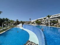 Piscinas superiores muy bien cuidadas