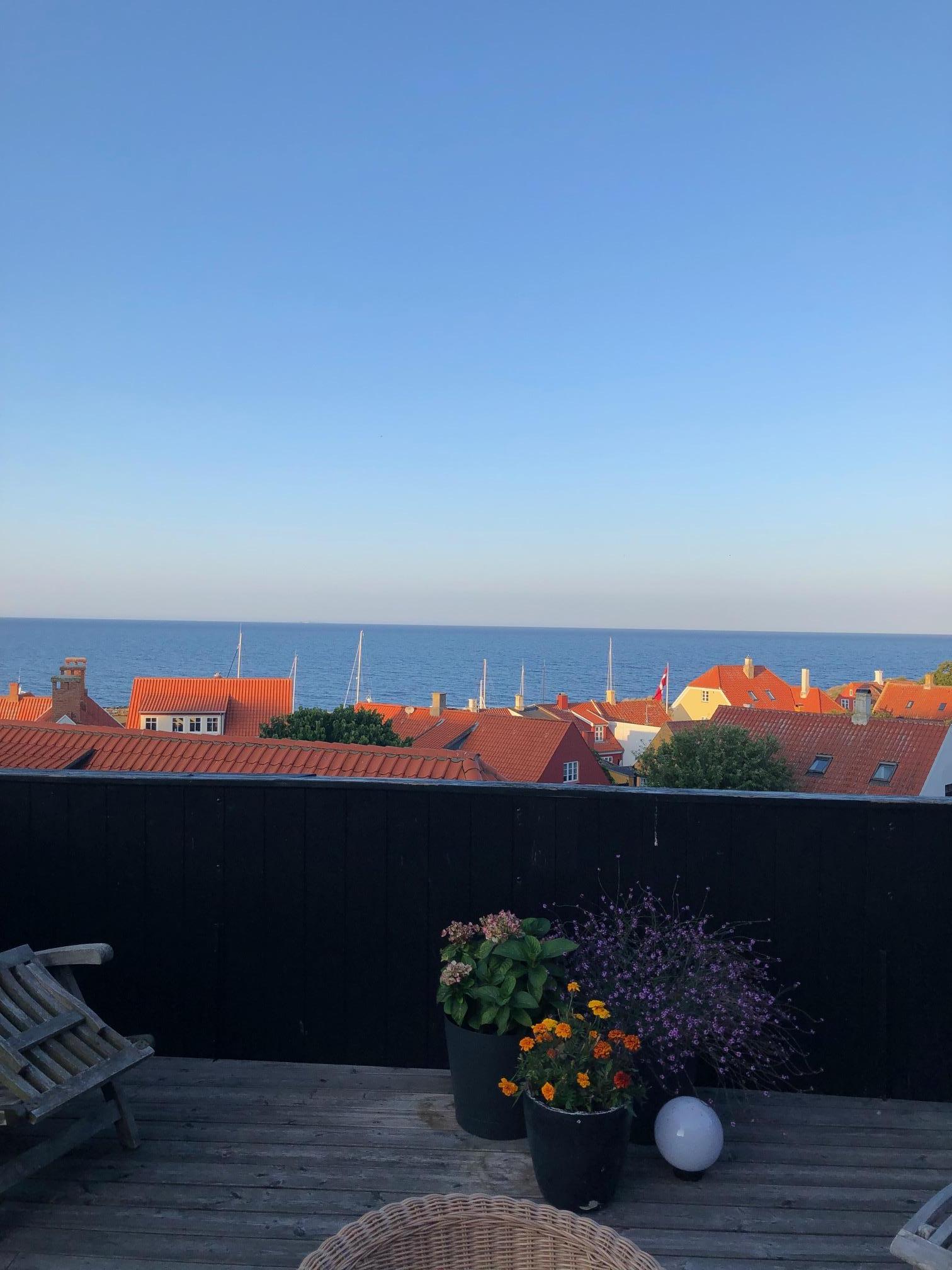 Vy från takterassen hotel Gudhjem, Bornholm.