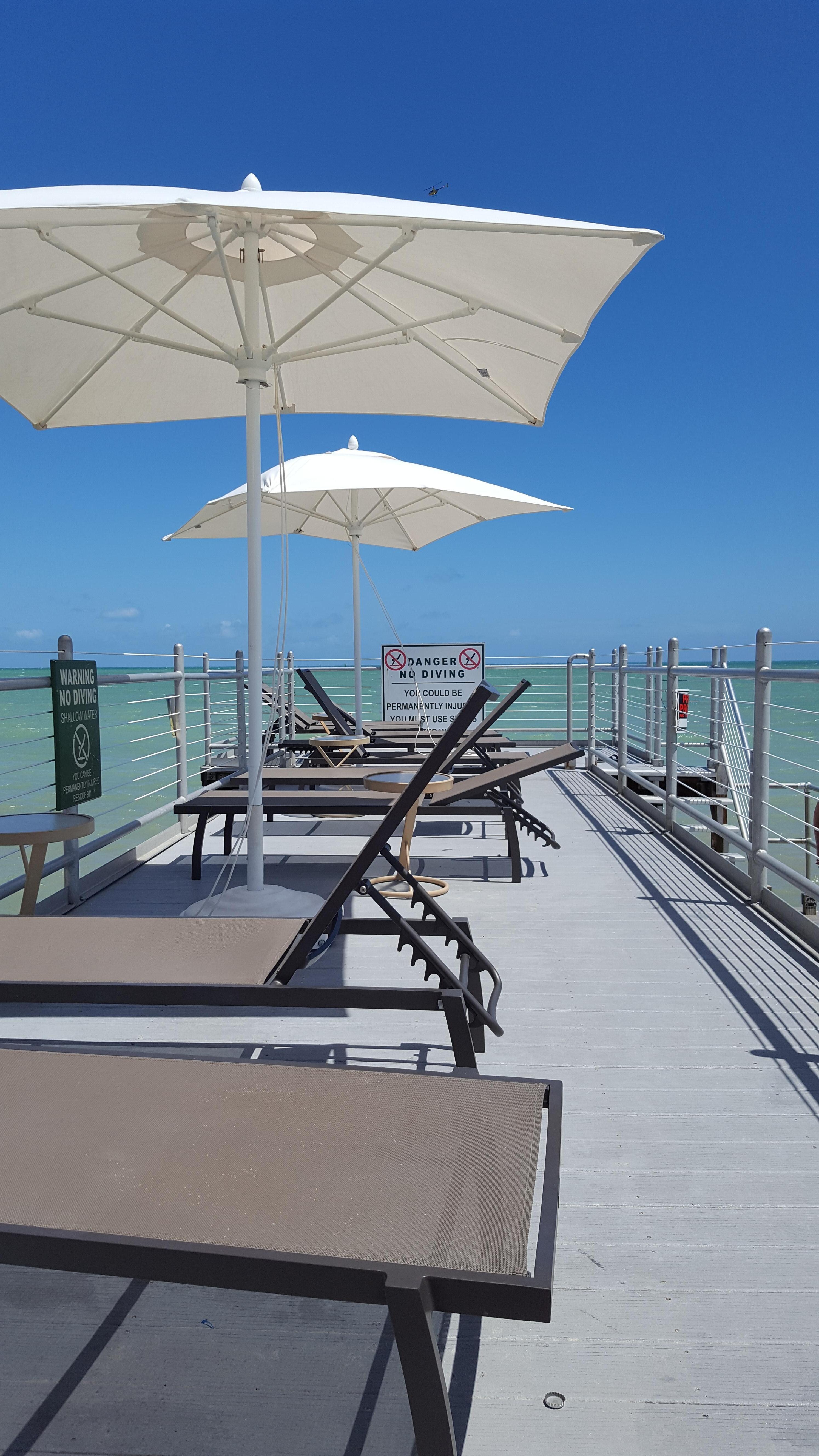 Tanning pier