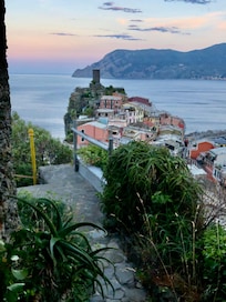 Sunrise over Vernazza