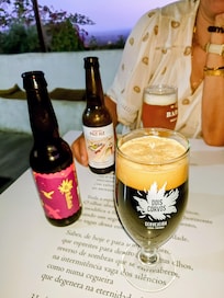 A la Cantinha, le soir... Bière, citronnade, tapas, croques...! Le top !